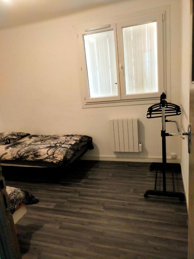 Appartement En Duplex Au 3Ieme Etage Sans Ascenseur Hyeres Exterior photo