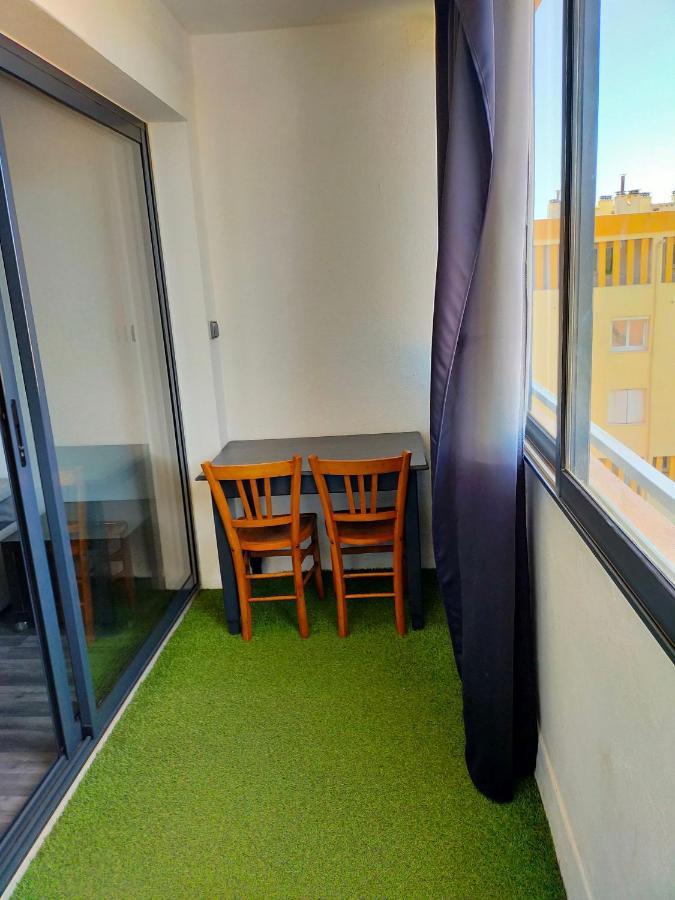 Appartement En Duplex Au 3Ieme Etage Sans Ascenseur Hyeres Exterior photo