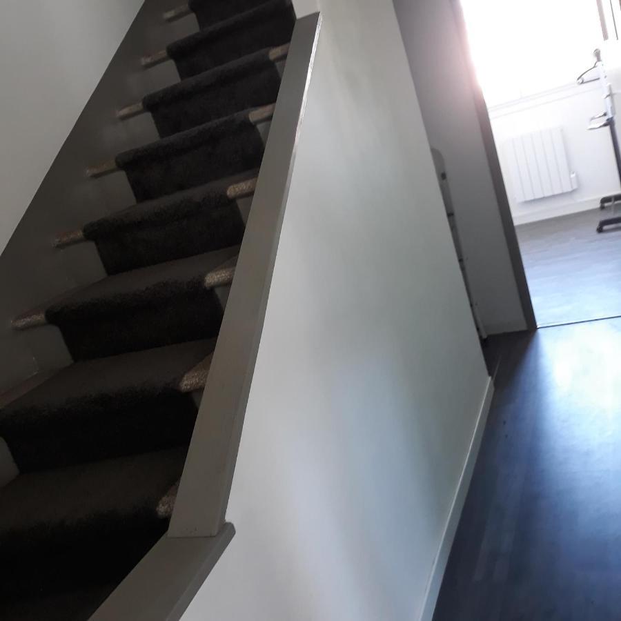 Appartement En Duplex Au 3Ieme Etage Sans Ascenseur Hyeres Exterior photo